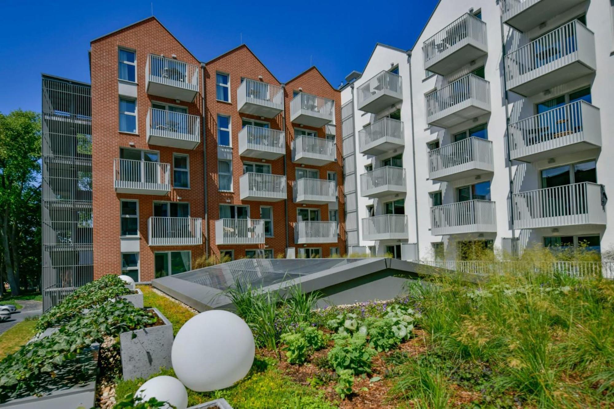 Apartament Port Admus For Rent *